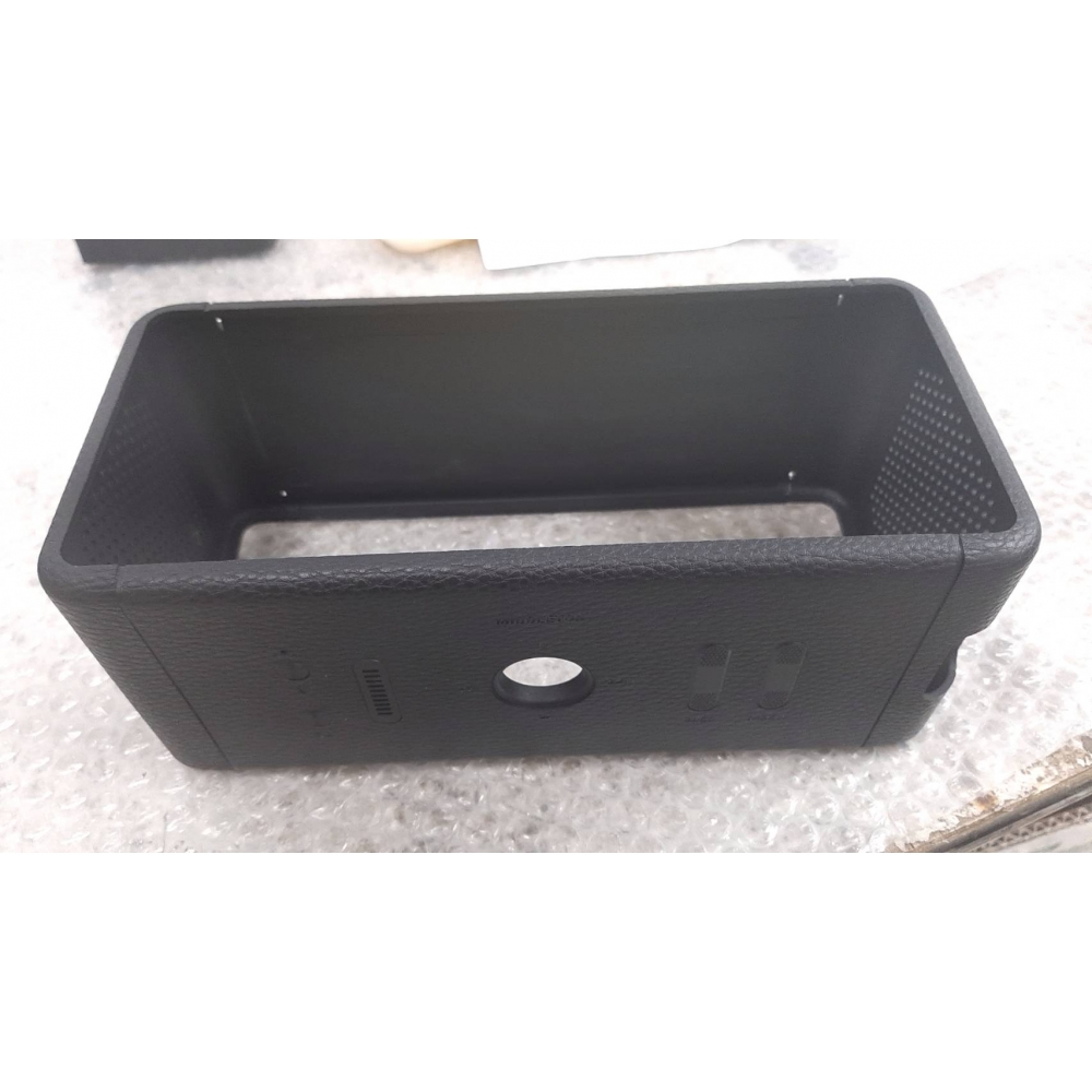 成本低，一組模具最多可複製15~20個模型。
暫用模具為矽膠材質，注型品為PU材質
